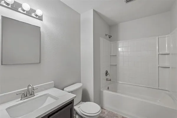$2,050 | 3078 Limestone Hill Lane, Rockwall, TX 75032