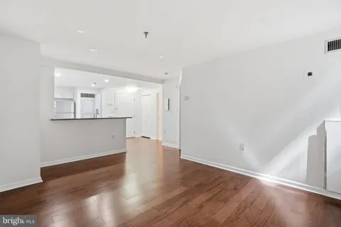 $2,500 | 1312 Massachusetts Avenue Northwest, Unit 110, Washington, DC 20005