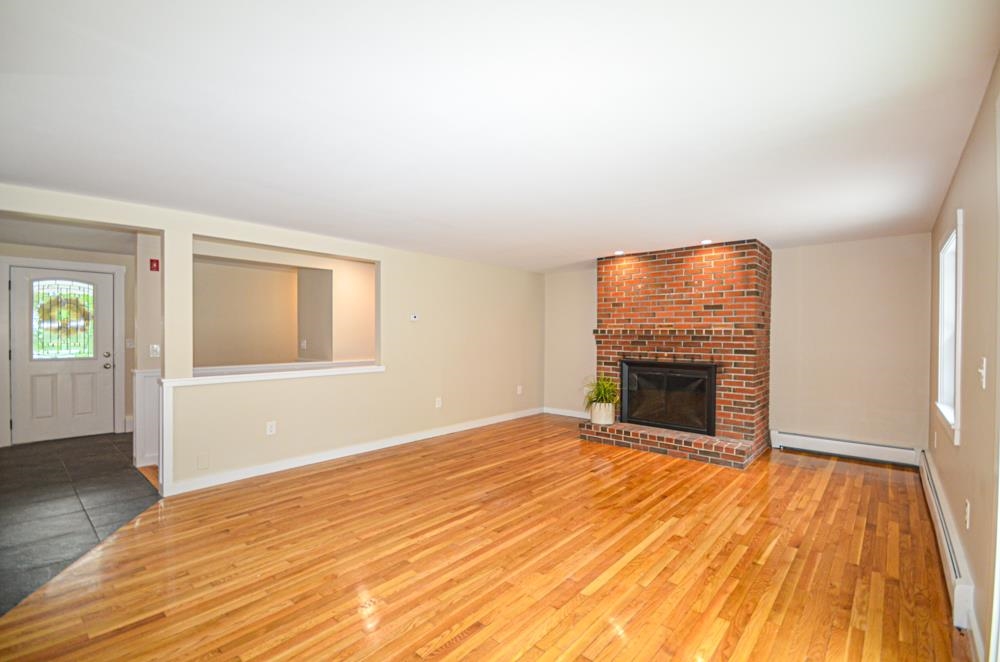 143 Fremont Road Chester, NH 03036 - Photo 14 of 40