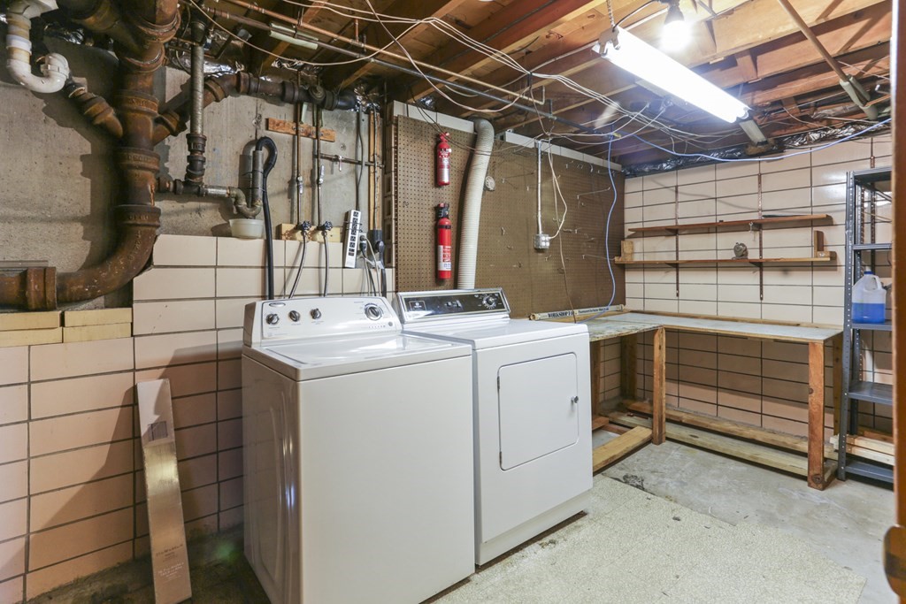 14 Oak Road Waltham, MA 02451 - Photo 17 of 23