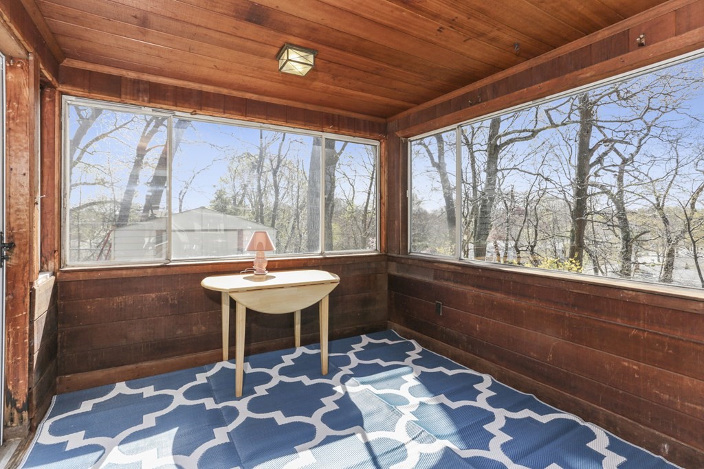 14 Oak Road Waltham, MA 02451 - Photo 7 of 23