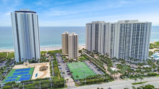 $2,600 | 2800 North Ocean Drive, Unit A6A, Riviera Beach, FL 33404