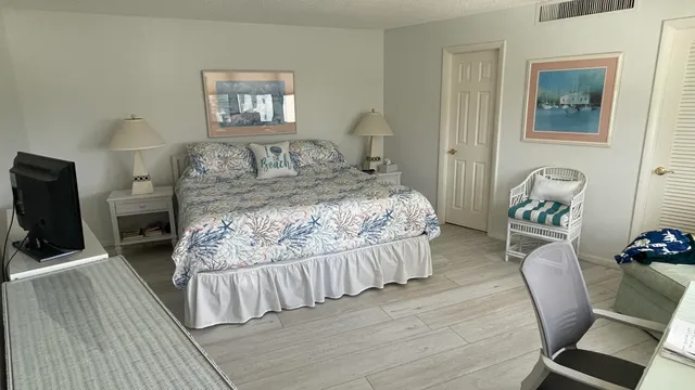 $2,600 | 2800 North Ocean Drive, Unit A6A, Riviera Beach, FL 33404