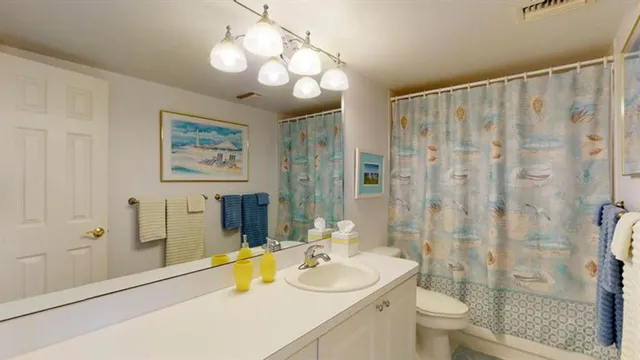 $2,600 | 2800 North Ocean Drive, Unit A6A, Riviera Beach, FL 33404