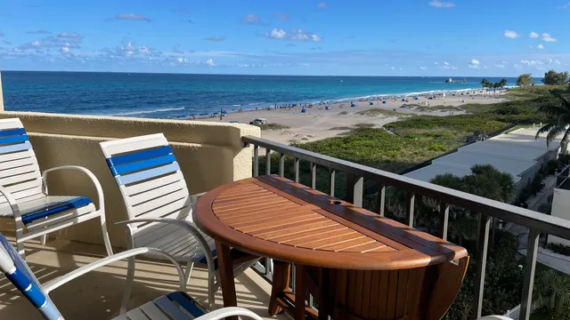 $2,600 | 2800 North Ocean Drive, Unit A6A, Riviera Beach, FL 33404
