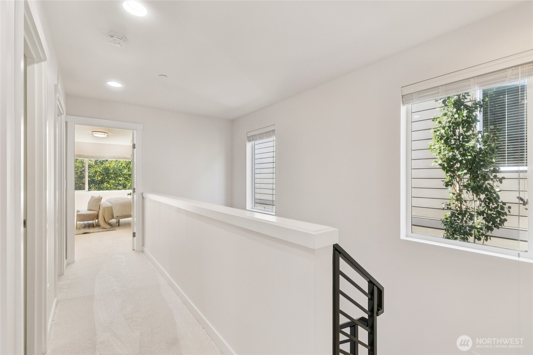 1325 Seattle Hill Road, Unit F5 Bothell, WA 98012 - Photo 15 of 40 a very nice looking room with a large window