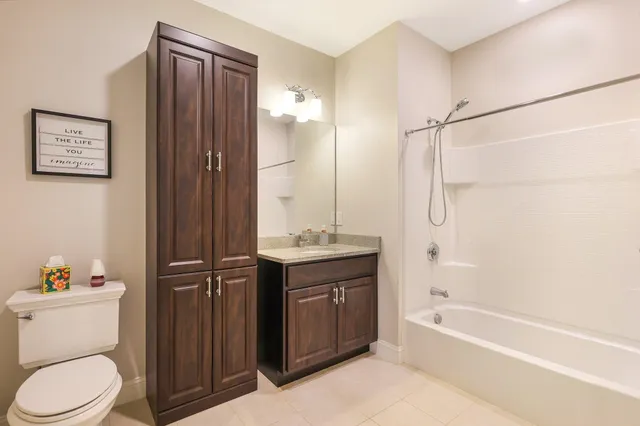 $486,000 | 12 Braemoor Woods Road, Unit 206, Salem, NH 03079