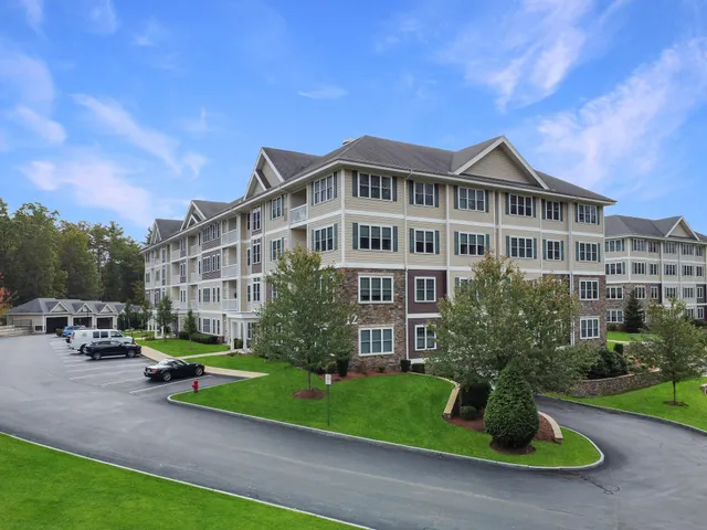 $486,000 | 12 Braemoor Woods Road, Unit 206, Salem, NH 03079