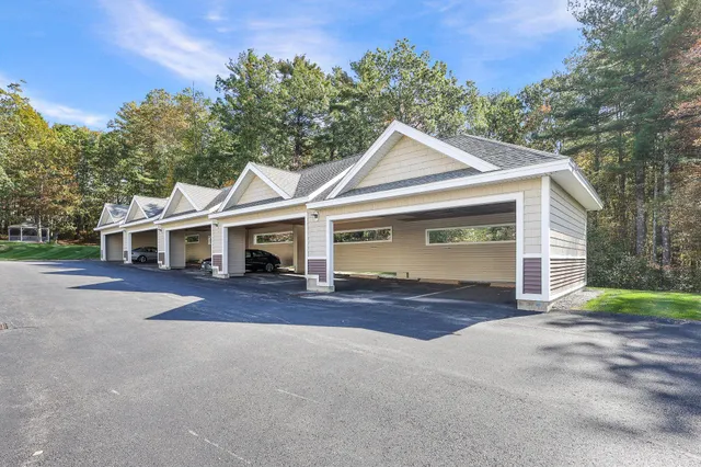 $486,000 | 12 Braemoor Woods Road, Unit 206, Salem, NH 03079