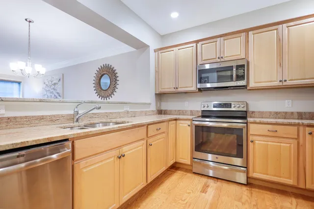 $486,000 | 12 Braemoor Woods Road, Unit 206, Salem, NH 03079