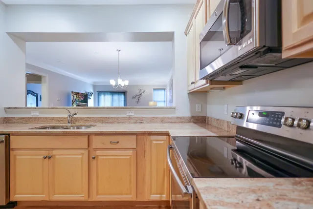 $486,000 | 12 Braemoor Woods Road, Unit 206, Salem, NH 03079