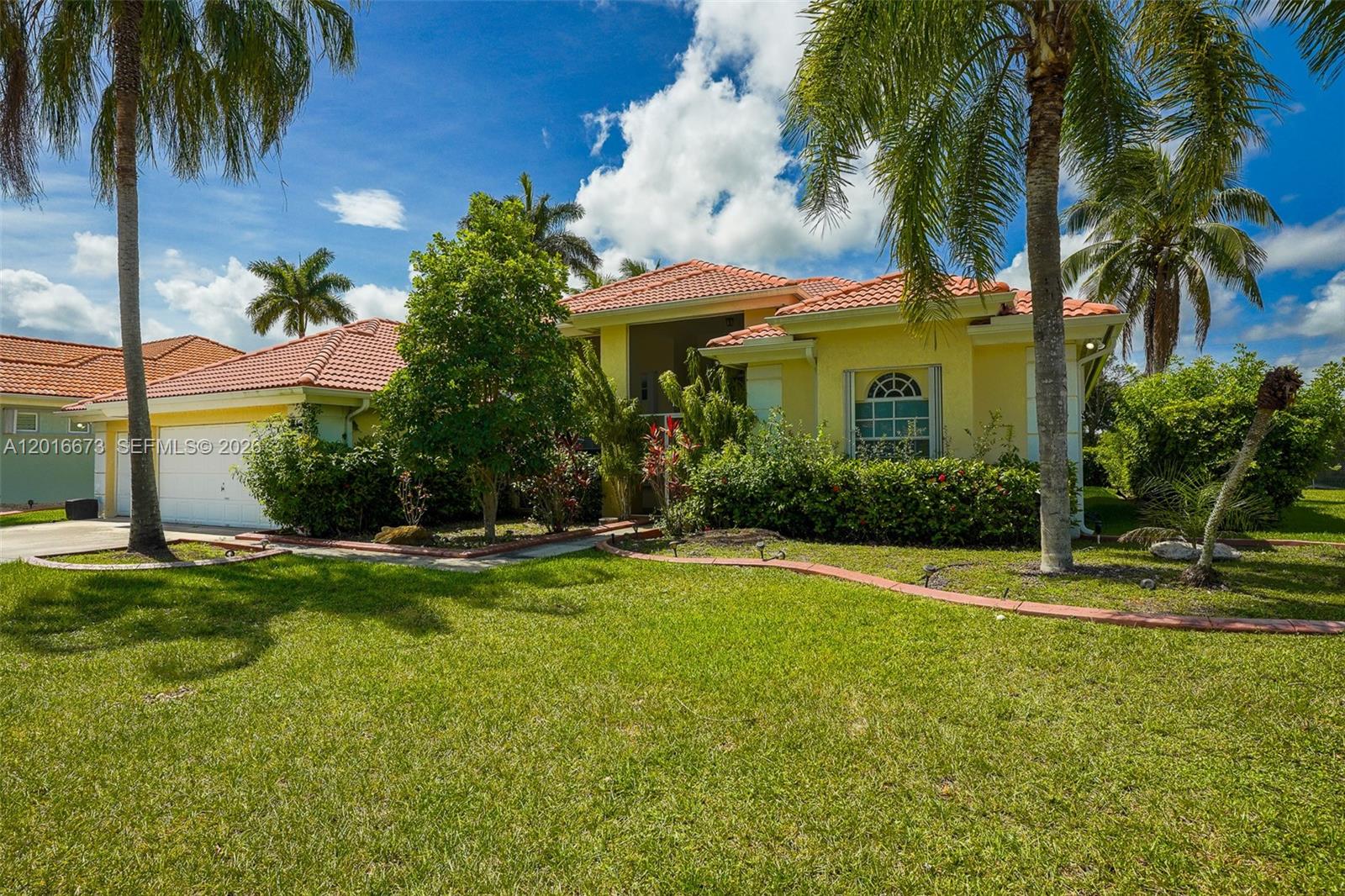 2575 Muirfield Terrace Homestead, FL 33035 - Photo 13 of 64