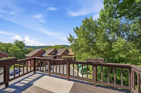 $225,000 | 6 Brandywine Court, Unit 2, Vernon, NJ 07462
