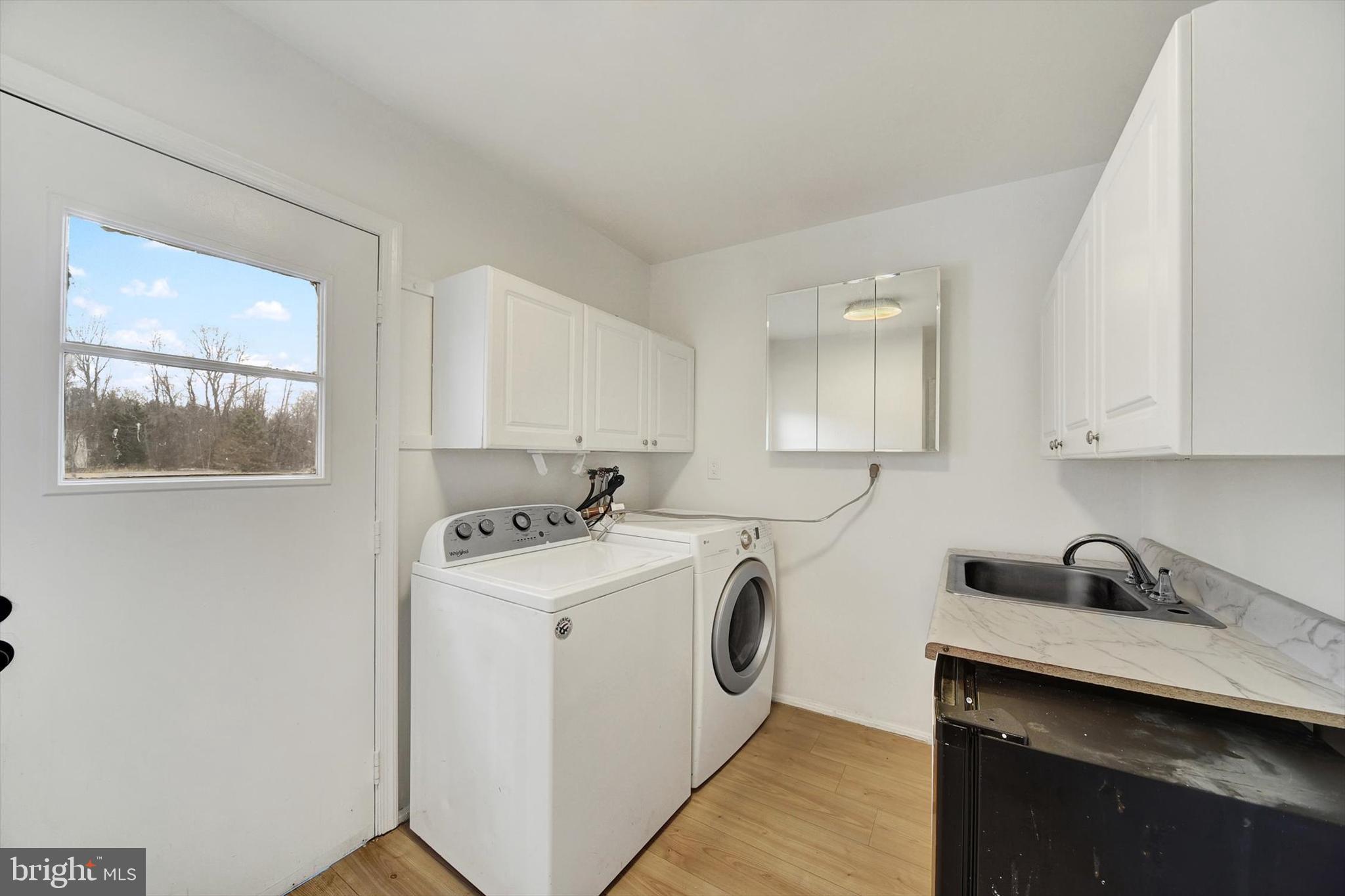 2516 Baublitz Road Reisterstown, MD 21136 - Photo 16 of 45 Main level laundry