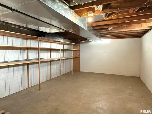 $329,900 | 2832 Highway 17, Galva, IL 61434