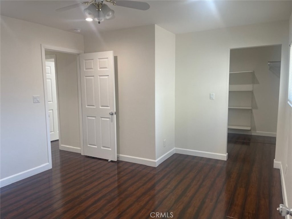 10539 Tinker Avenue Tujunga, CA 91042 - Photo 3 of 20