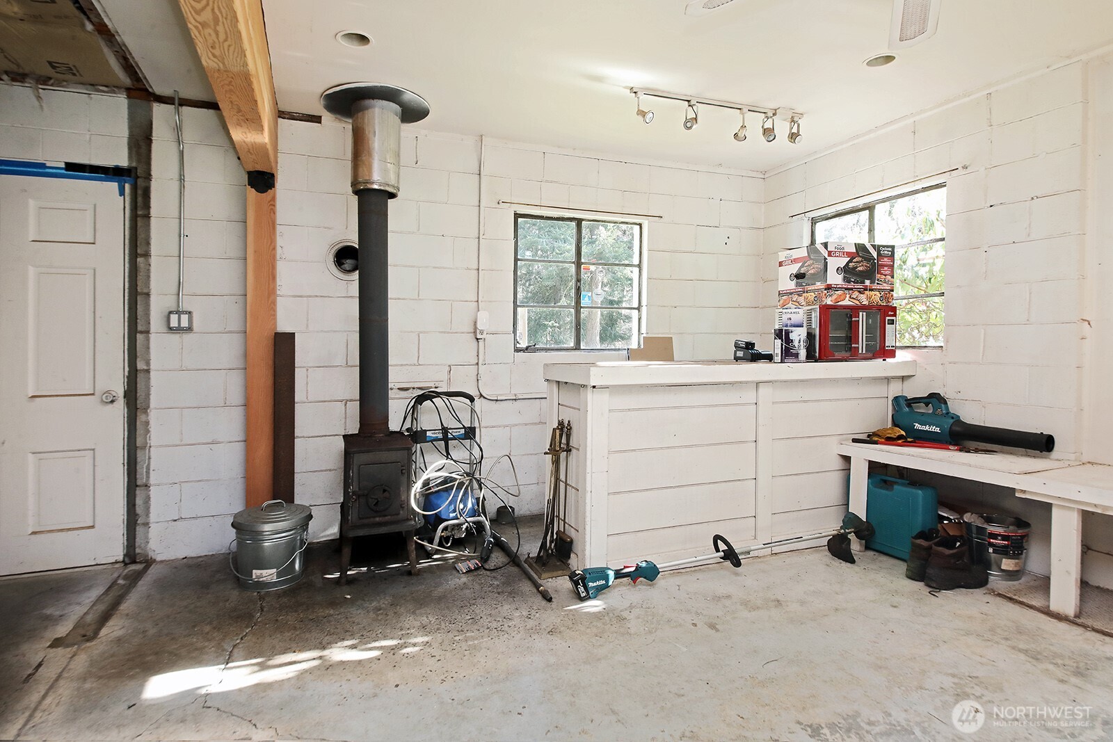 397 Lagoon Point Road Greenbank, WA 98253 - Photo 16 of 38
