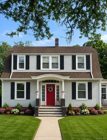 $3,200 | 102 Conklin Street, Farmingdale, NY 11735