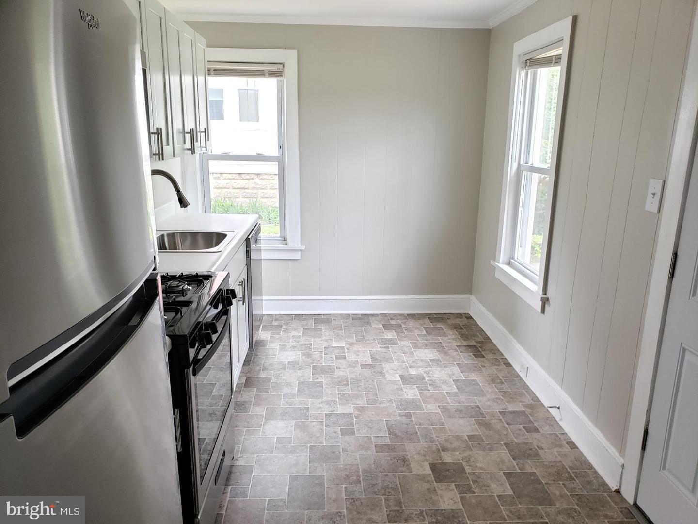 3 North Summit Avenue, Unit 3B Pitman, NJ 08071 - Photo 9 of 12