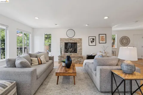 $995,000 | 2170 Arrowhead Drive, Oakland, CA 94611