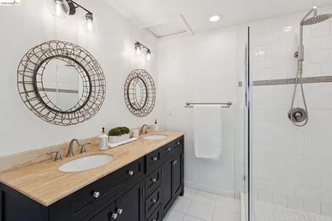 $995,000 | 2170 Arrowhead Drive, Oakland, CA 94611