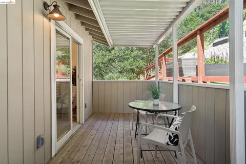 $995,000 | 2170 Arrowhead Drive, Oakland, CA 94611