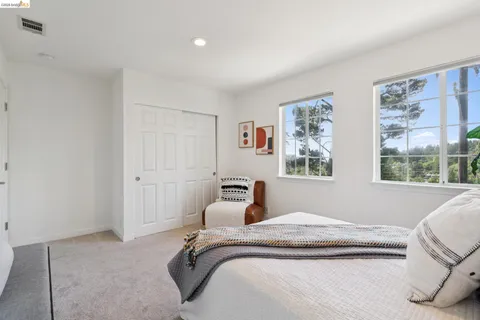 $995,000 | 2170 Arrowhead Drive, Oakland, CA 94611