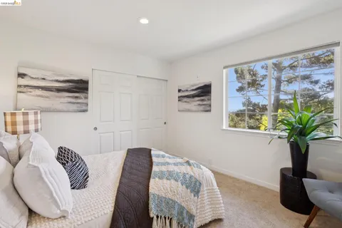$995,000 | 2170 Arrowhead Drive, Oakland, CA 94611