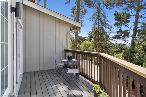 $995,000 | 2170 Arrowhead Drive, Oakland, CA 94611