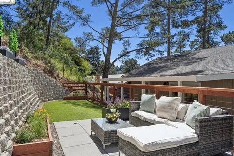 $995,000 | 2170 Arrowhead Drive, Oakland, CA 94611