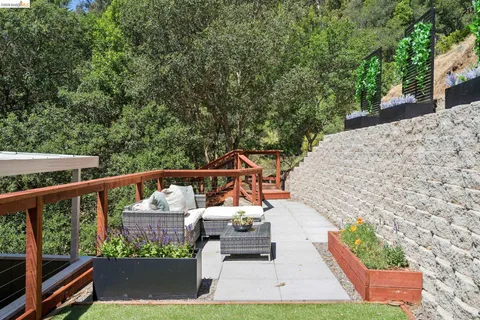 $995,000 | 2170 Arrowhead Drive, Oakland, CA 94611