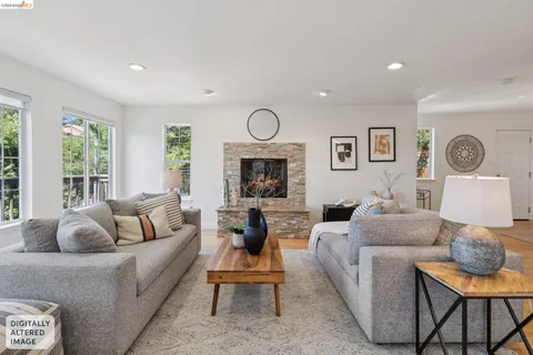 $995,000 | 2170 Arrowhead Drive, Oakland, CA 94611