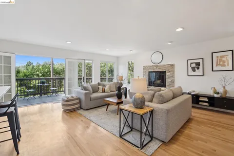 $995,000 | 2170 Arrowhead Drive, Oakland, CA 94611