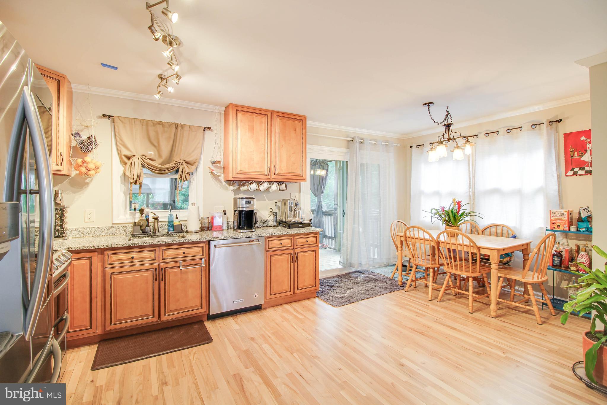 708 Dorchester Road Baltimore, MD 21229 - Photo 11 of 50 Kitchen