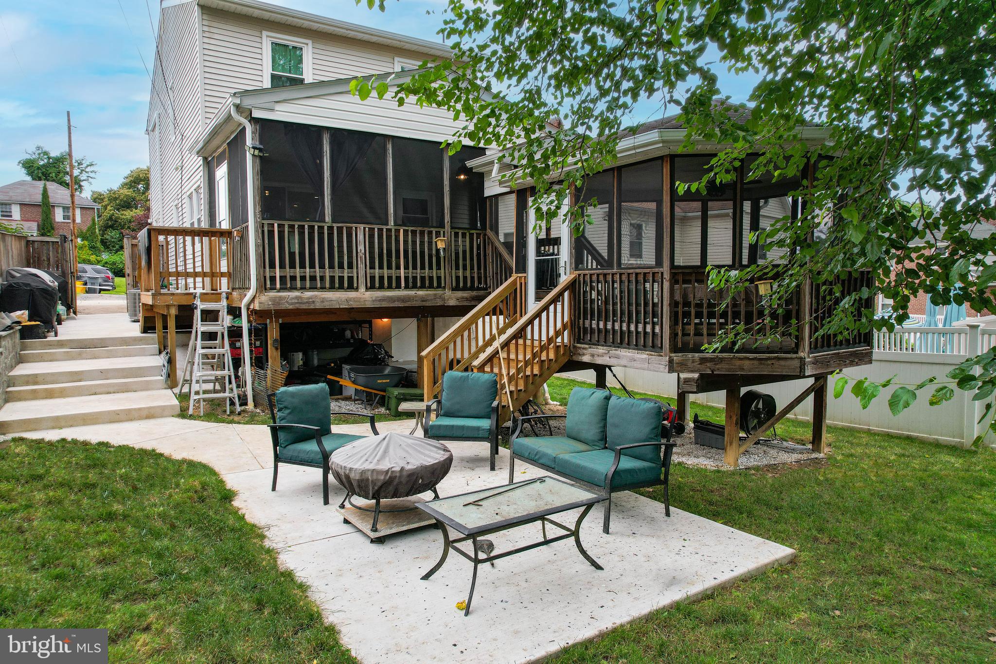 708 Dorchester Road Baltimore, MD 21229 - Photo 40 of 50 patio out back