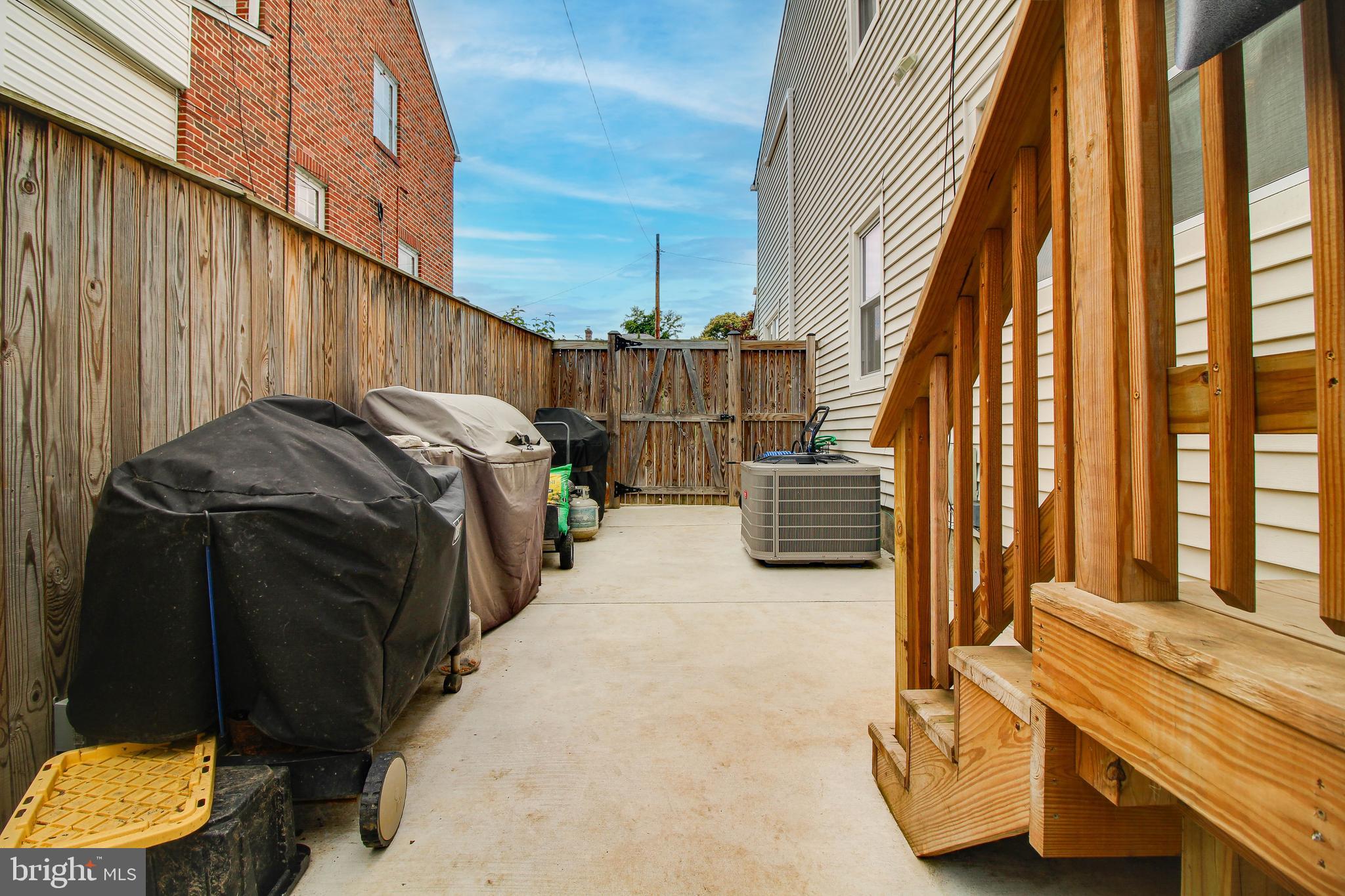 708 Dorchester Road Baltimore, MD 21229 - Photo 42 of 50 side entrance with walkway