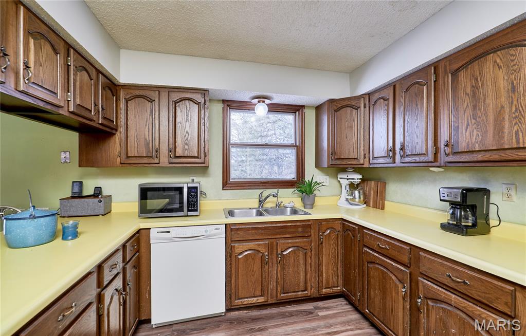 1825 South Henke Road Lake St. Louis, MO 63367 - Photo 31 of 67