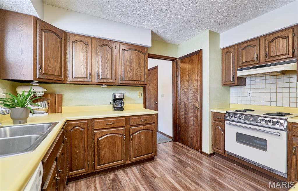 1825 South Henke Road Lake St. Louis, MO 63367 - Photo 34 of 67