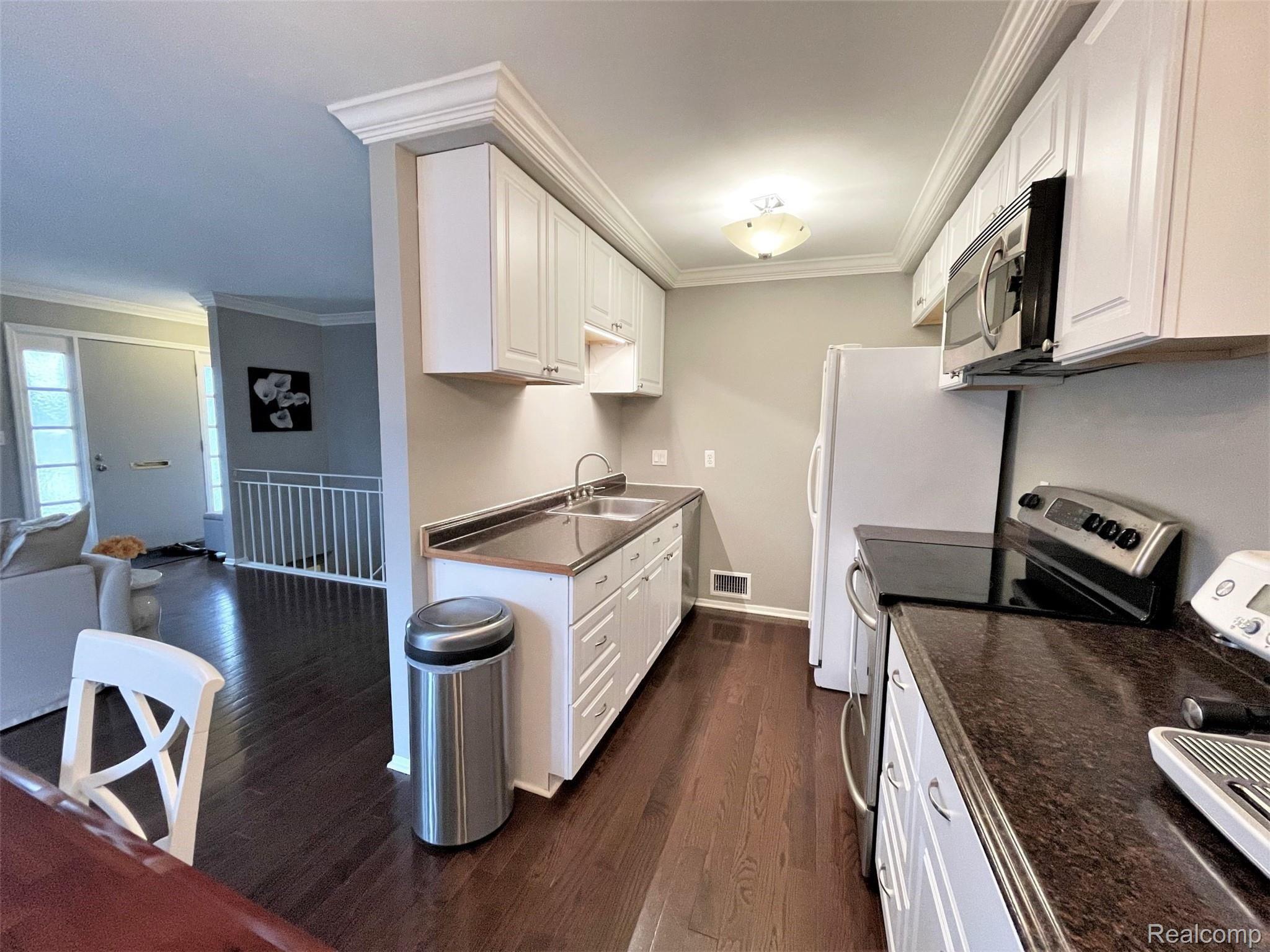 3541 Crooks Road Royal Oak, MI 48073 - Photo 13 of 21 crooks kit4.jpg