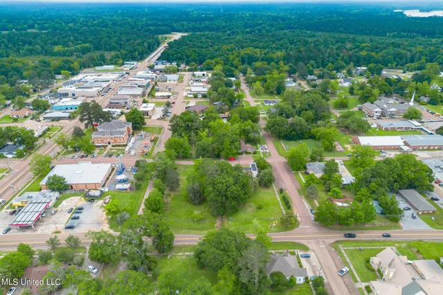 $39,500 | 200 South Fir Avenue, Collins, MS 39428
