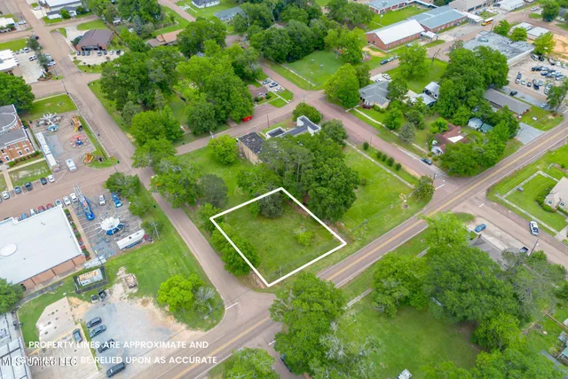 $39,500 | 200 South Fir Avenue, Collins, MS 39428