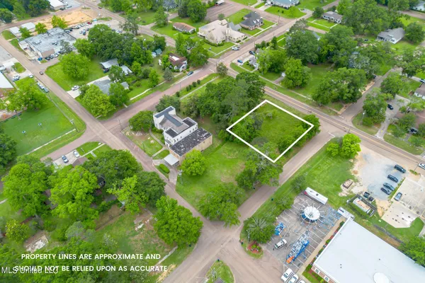 $45,000 | 200 South Fir Avenue, Collins, MS 39428
