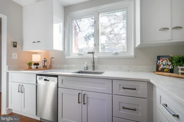 $300,000 | 45 Ridge Road, Greenbelt, MD 20770