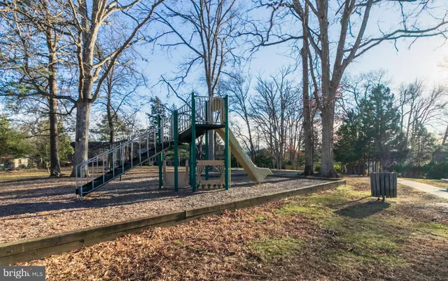 $300,000 | 45 Ridge Road, Greenbelt, MD 20770