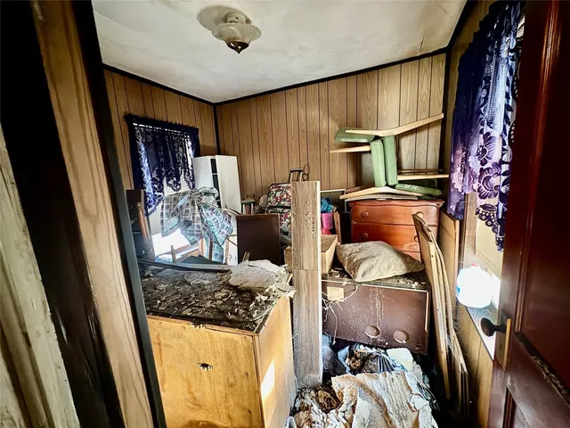 $179,900 | 215 Oak Hill Avenue, Endicott, NY 13760