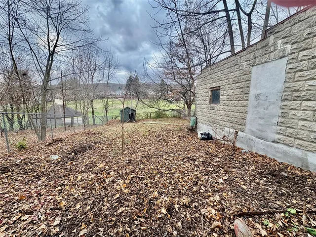 $179,900 | 215 Oak Hill Avenue, Endicott, NY 13760