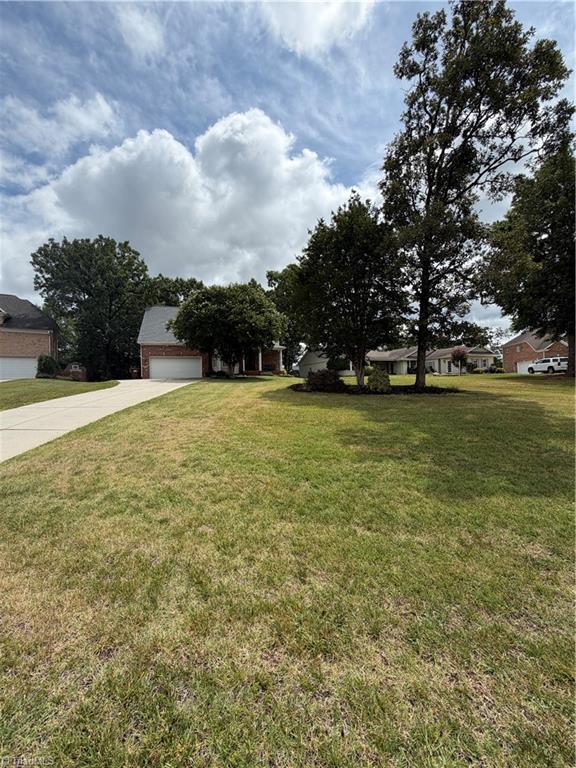 4026 Banoak Street High Point, NC 27265 - Photo 5 of 23