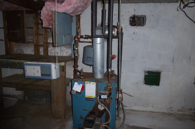 21 Schroback Road Plymouth, CT 06782 - Photo 20 of 22 a utility room with dryer and washer