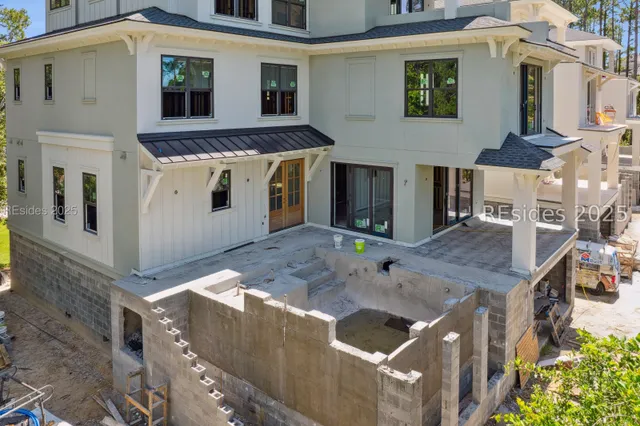 $3,500,000 | 15 Bradley Circle, Hilton Head Island, SC 29928