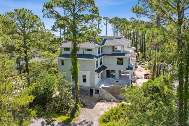 $3,500,000 | 15 Bradley Circle, Hilton Head Island, SC 29928